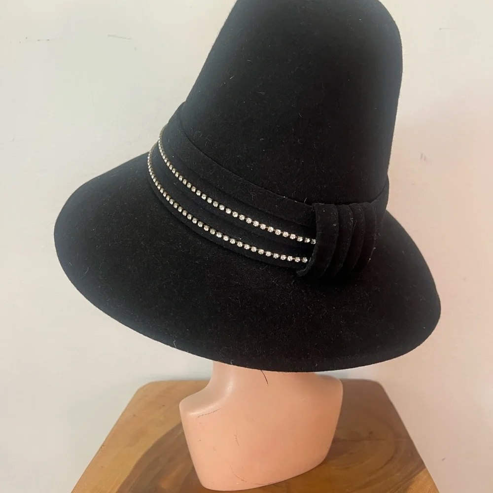 DEADSTOCK 90’s Vintage Black Wool Felt Fedora Gold Leaf Rhinestones Women's Hat - Picture 14 of 16